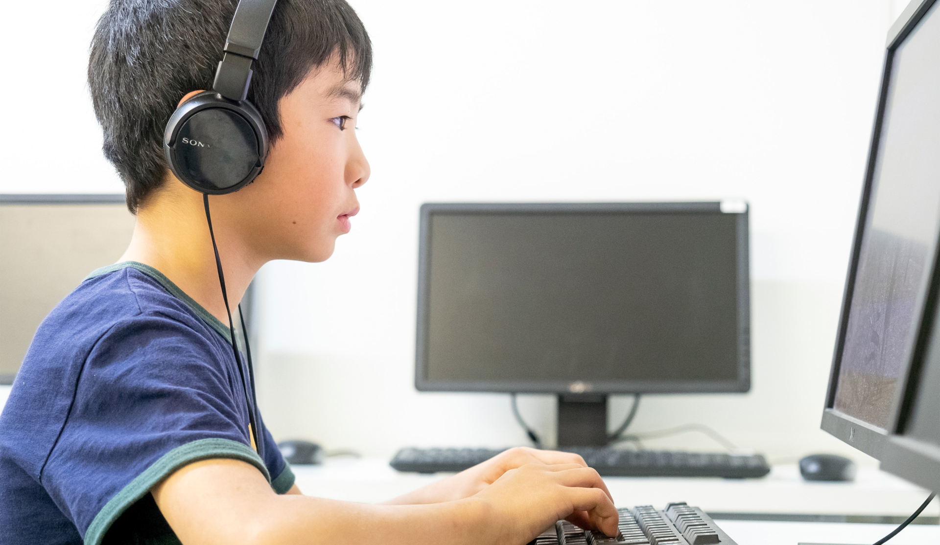 アクティメソッドは鉛筆を使わないレッスンで子どもの英語力とやる気をグンと引き出す、新しい英語教育サービスです。仙台駅西口より徒歩１０分。無料体験レッスン受付中！